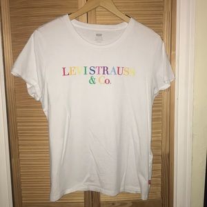 Levi’s Tee